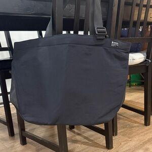 Black daily tote bag Lululemon